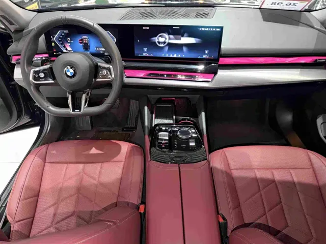 BMW 5 Series — Фото автомобиля 14