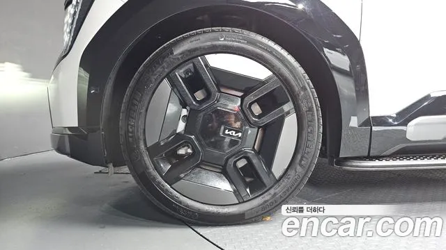 Kia EV9 Long Range 4WD — Фото автомобиля 5