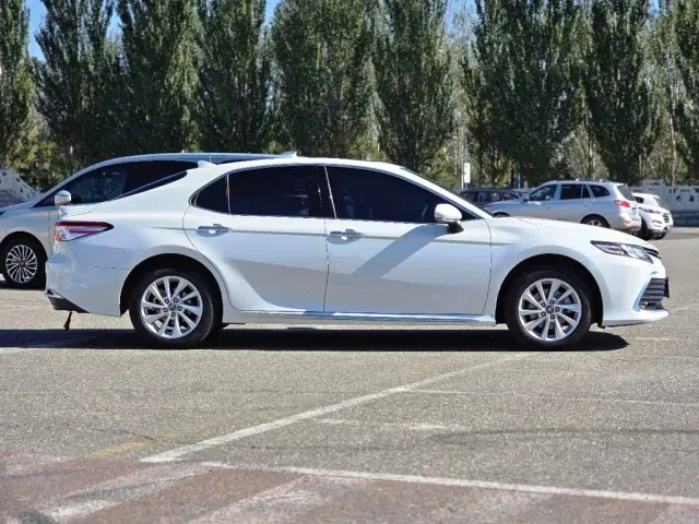 Toyota Camry — Фото автомобиля 10