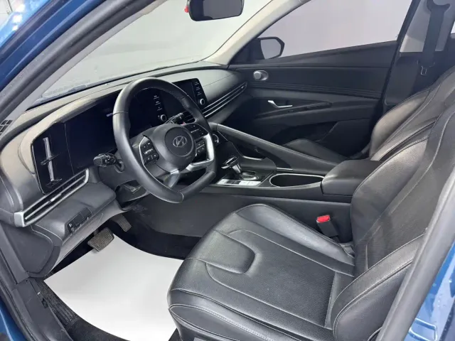 Hyundai Elantra — Фото автомобиля 9