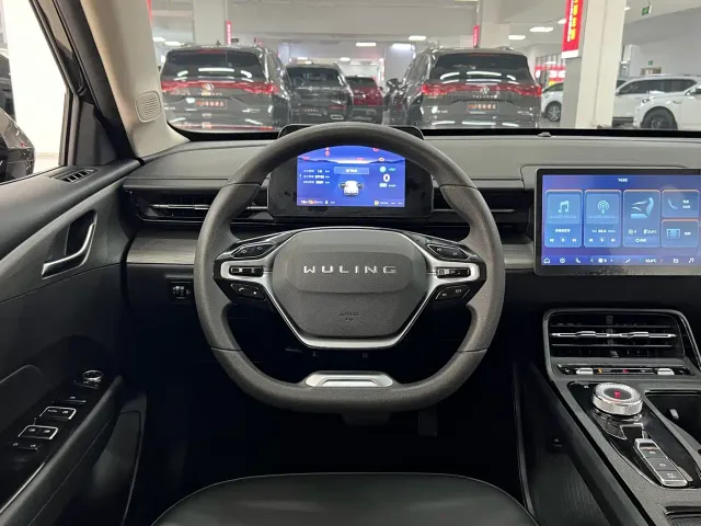 Wuling Starlight — Фото автомобиля 8