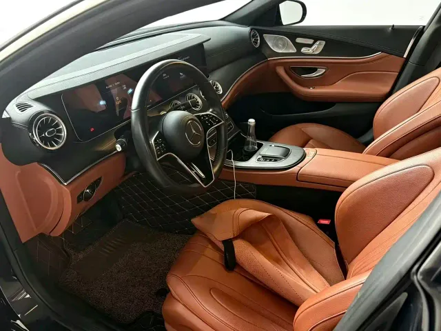 Mercedes-Benz CLS-Class — Фото автомобиля 3