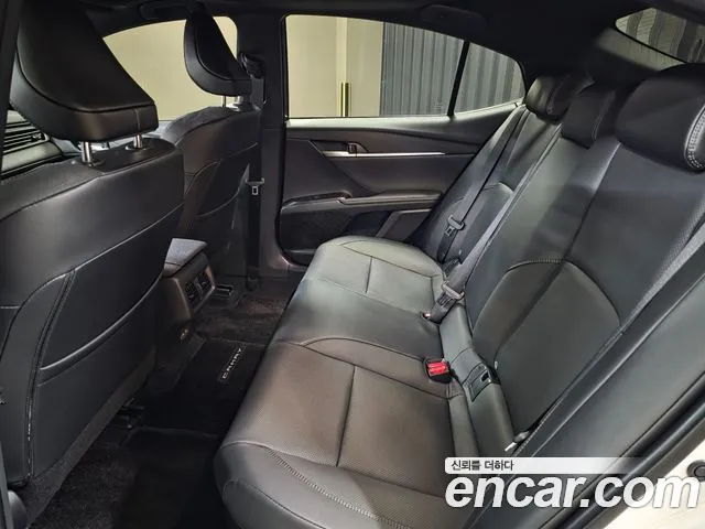 Toyota Camry — Фото автомобиля 15
