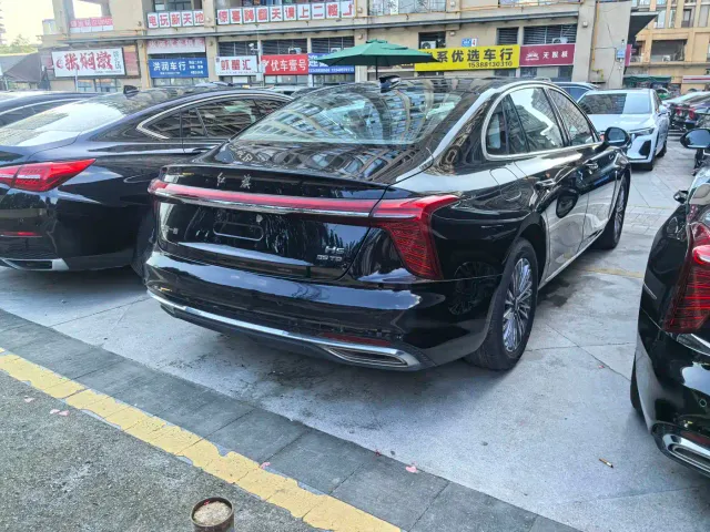 Hongqi H5 — Фото автомобиля 13