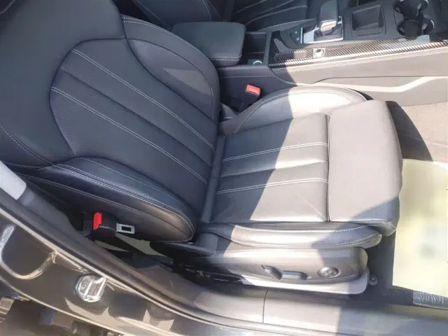 Audi A4L — Фото автомобиля 24