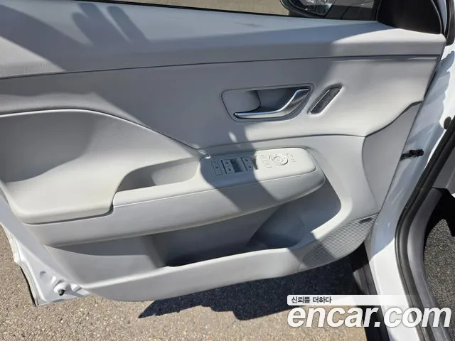 Hyundai Kona SX2 — Фото автомобиля 4