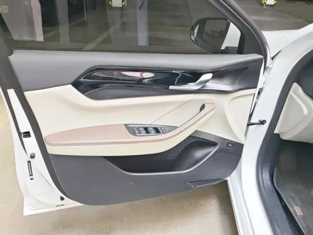BYD Qin PLUS — Фото автомобиля 7