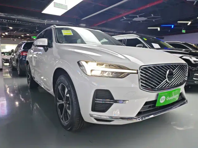 Volvo XC60 — Фото автомобиля 3