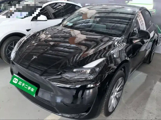 Фотография автомобиля — Tesla Model Y