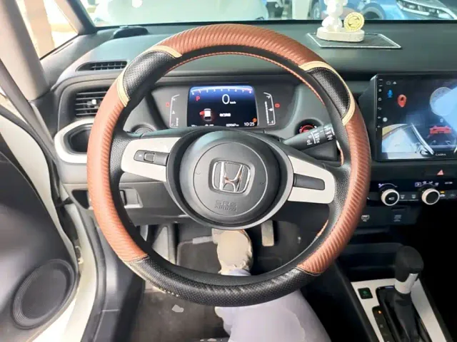 Honda Fit — Фото автомобиля 10