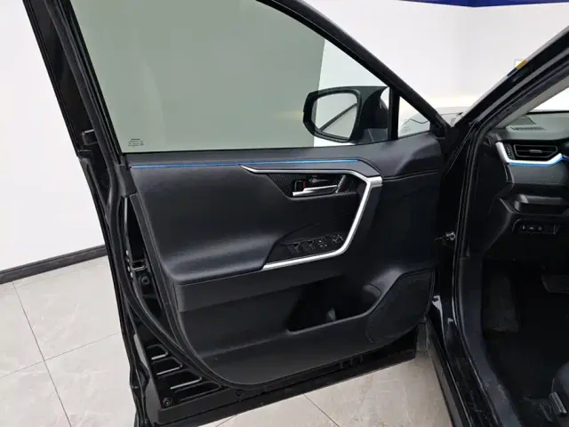 Toyota Wildlander — Фото автомобиля 7