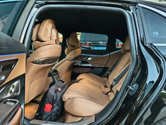 Mercedes-Benz E-Class — Фото автомобиля 7