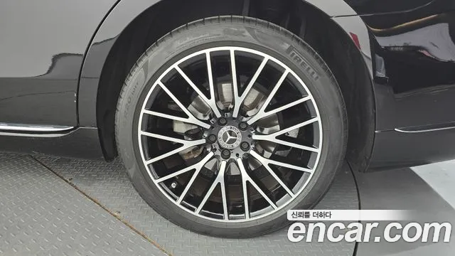 Mercedes-Benz S-Class — Фото автомобиля 19