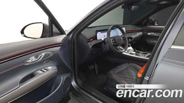 Genesis GV70 — Фото автомобиля 15