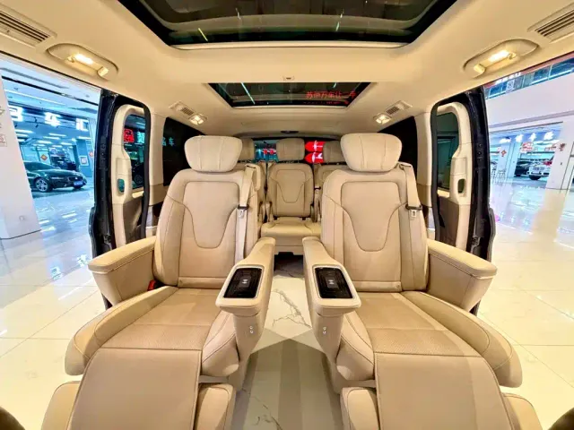 Mercedes-Benz V-Class — Фото автомобиля 17