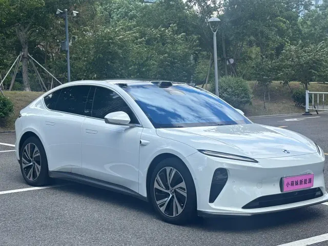 Nio ET5 — Фото автомобиля 3