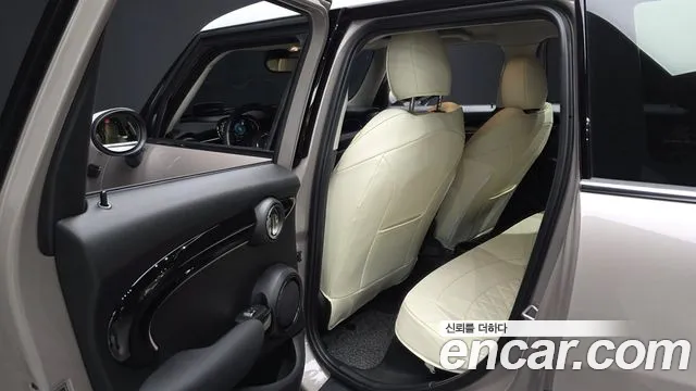 Mini Cooper Cooper 5 дверей Classic — Фото автомобиля 12