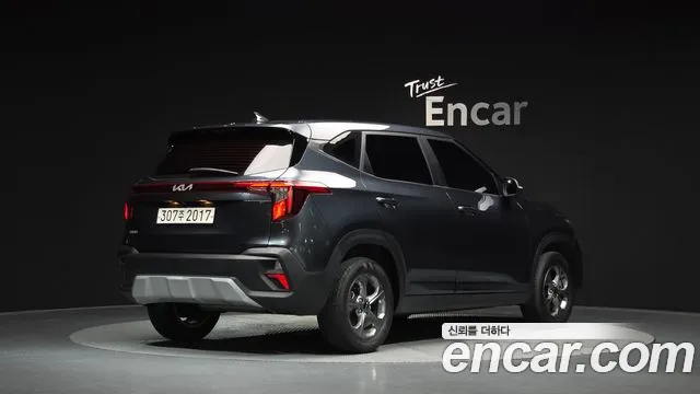 Kia Seltos Новый Seltos Бензин 1.6 турбо 2WD — Фото автомобиля 2