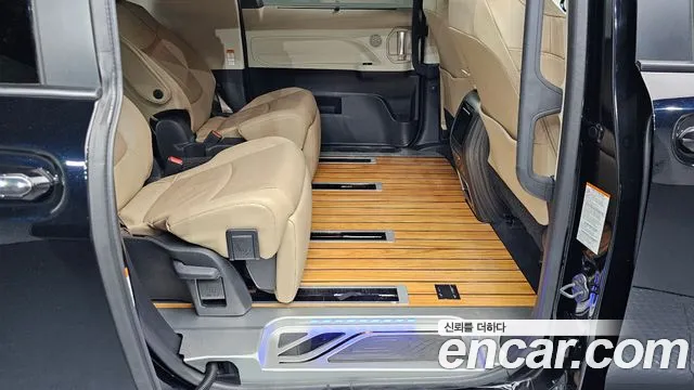 Toyota Sienna — Фото автомобиля 11