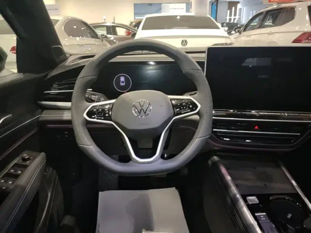 Volkswagen Passat — Фото автомобиля 10
