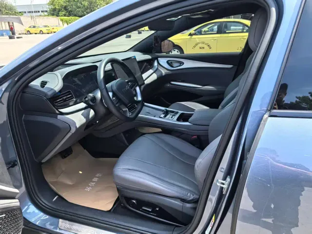 BYD Seal 07 DM-i — Фото автомобиля 4