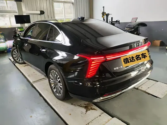 Hongqi H5 — Фото автомобиля 7