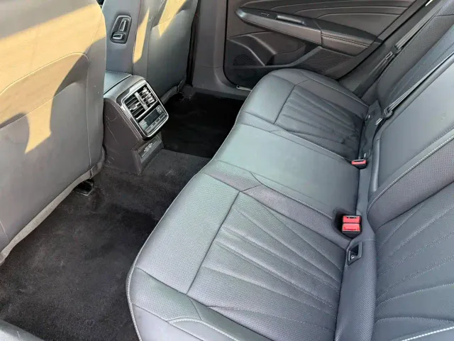 Volkswagen Passat — Фото автомобиля 5