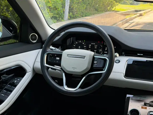 Land Rover Range Rover Evoque — Фото автомобиля 6