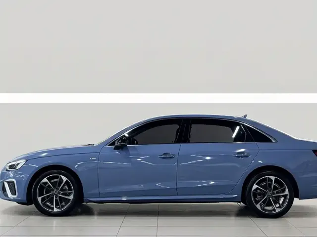 Audi A4L — Фото автомобиля 3