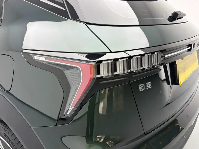 Lynk & Co 06 — Фото автомобиля 11