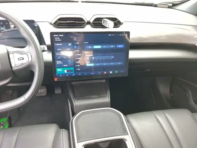 Dongfeng Fengshen L7 — Фото автомобиля 12