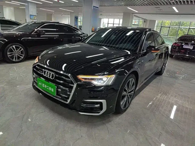 Фотография автомобиля — Audi A6L