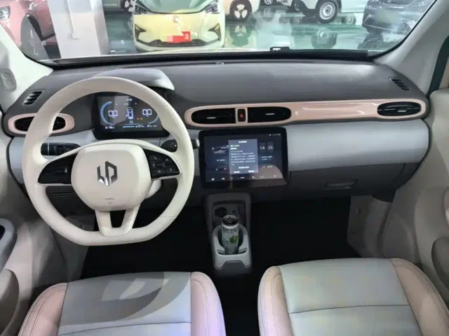 Leapmotor T03 — Фото автомобиля 9