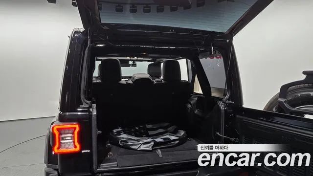 Jeep Wrangler Wrangler (JL) — Фото автомобиля 26