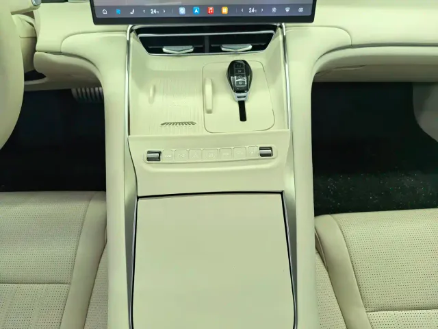 BYD Seal 08 — Фото автомобиля 15