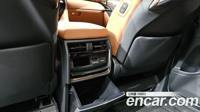 Toyota Alphard Generation 4 — Фото автомобиля 27