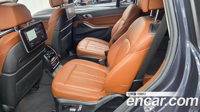 BMW X7 — Фото автомобиля 26
