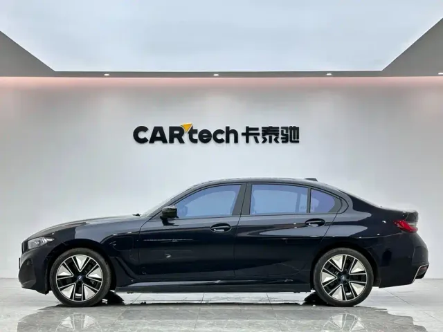BMW i3 — Фото автомобиля 2