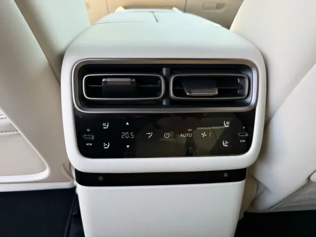 Li Auto i6 — Фото автомобиля 9