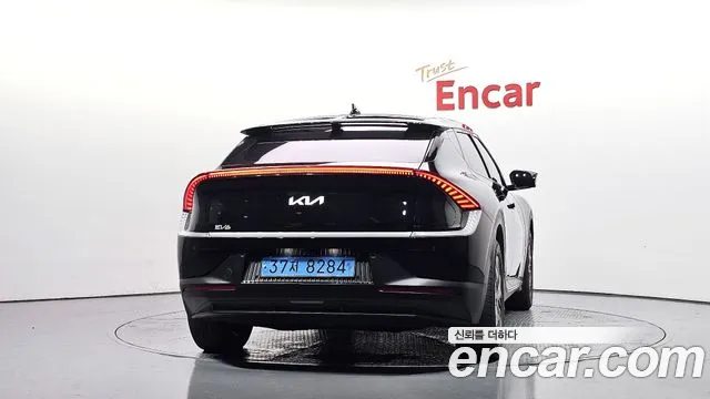 Kia EV6 — Фото автомобиля 4