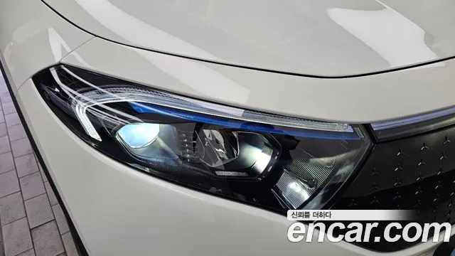 Mercedes-Benz EQA — Фото автомобиля 21
