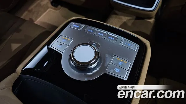 Genesis G80 Бензин 2.5 турбо AWD — Фото автомобиля 26