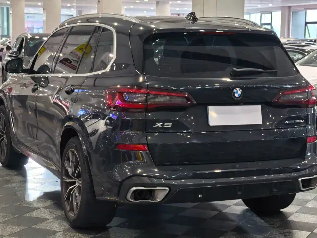 BMW X5 — Фото автомобиля 3