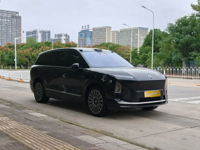 Nio ES8 — Фото автомобиля 3
