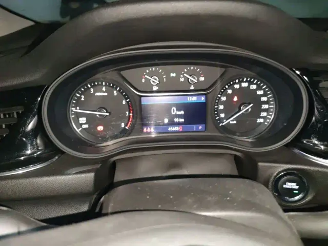 Buick Regal — Фото автомобиля 12