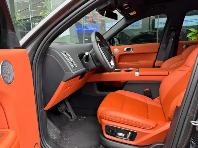 Li Auto L7 — Фото автомобиля 7