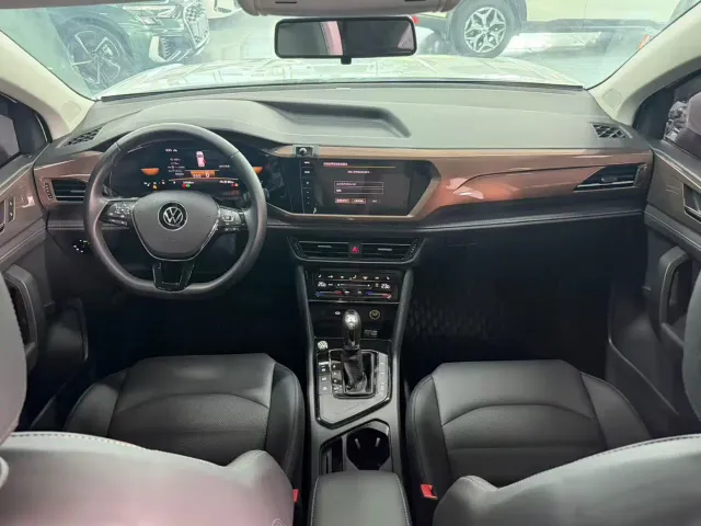 Volkswagen Tharu — Фото автомобиля 10