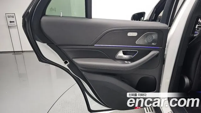 Mercedes-Benz GLE-Class — Фото автомобиля 23