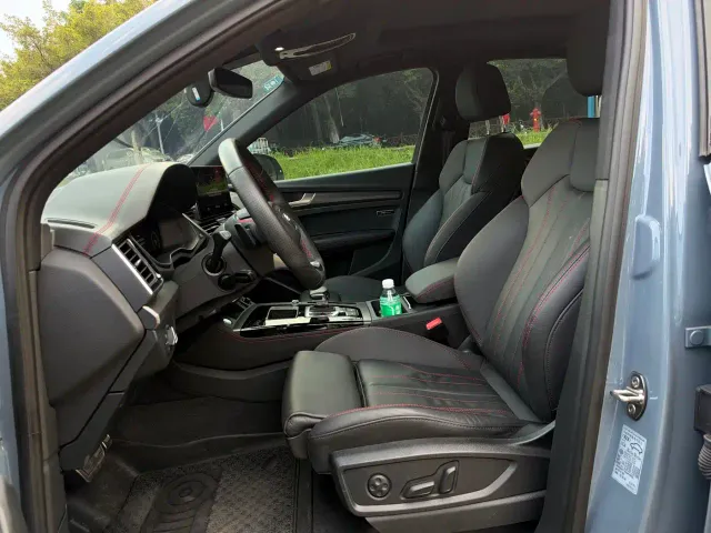 Audi Q5L Sportback — Фото автомобиля 9