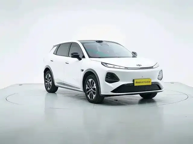 Changan Qiyuan Q05 — Фото автомобиля 8